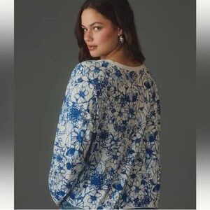 XL Maeve Sonal Nathwani Floral Long Sleeve Printed Tee. Blue White Floral T